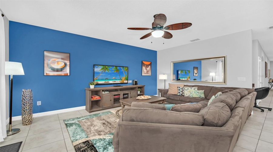 KISSIMMEE, Florida 34747, 6 Bedrooms Bedrooms, ,5 BathroomsBathrooms,Residential,For Sale,BANANA PALM,0,MFRO6352251
