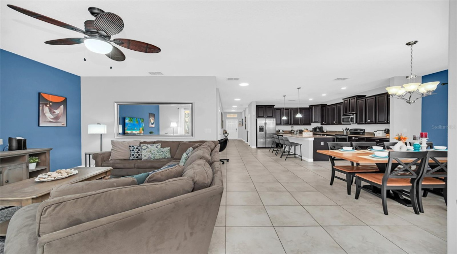 KISSIMMEE, Florida 34747, 6 Bedrooms Bedrooms, ,5 BathroomsBathrooms,Residential,For Sale,BANANA PALM,0,MFRO6352251