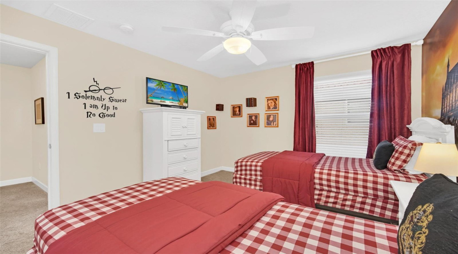 KISSIMMEE, Florida 34747, 6 Bedrooms Bedrooms, ,5 BathroomsBathrooms,Residential,For Sale,BANANA PALM,0,MFRO6352251