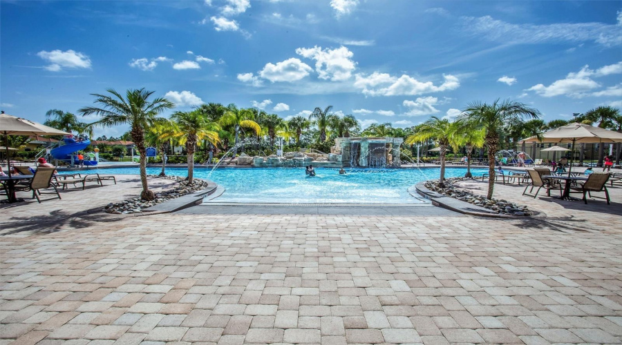 KISSIMMEE, Florida 34747, 6 Bedrooms Bedrooms, ,5 BathroomsBathrooms,Residential,For Sale,BANANA PALM,0,MFRO6352251