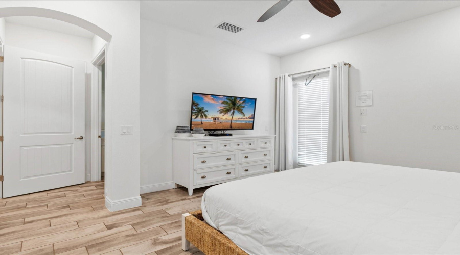 KISSIMMEE, Florida 34747, 2 Bedrooms Bedrooms, ,2 BathroomsBathrooms,Residential,For Sale,KNEE DEEP,0,MFRO6352537