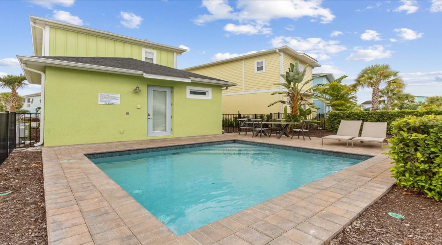 KISSIMMEE, Florida 34747, 2 Bedrooms Bedrooms, ,2 BathroomsBathrooms,Residential,For Sale,KNEE DEEP,0,MFRO6352537