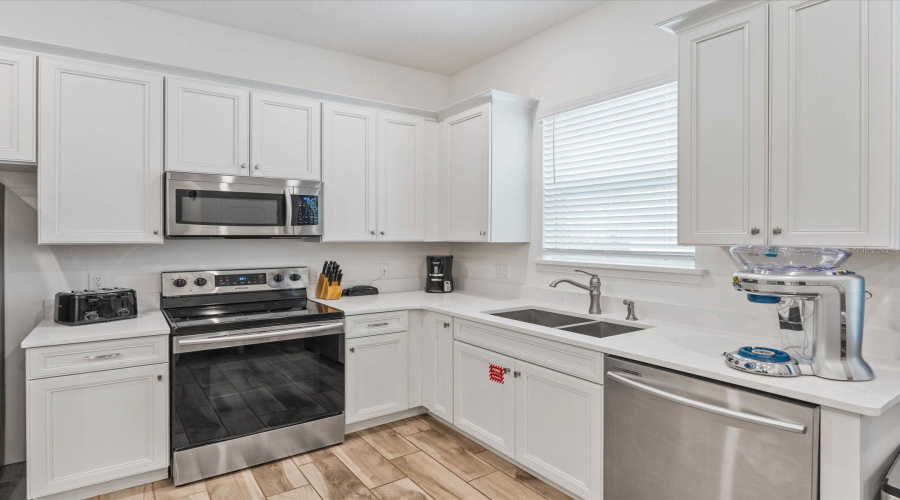 KISSIMMEE, Florida 34747, 2 Bedrooms Bedrooms, ,2 BathroomsBathrooms,Residential,For Sale,KNEE DEEP,0,MFRO6352537