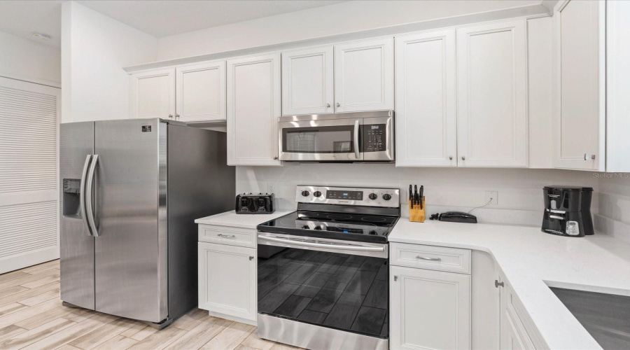 KISSIMMEE, Florida 34747, 2 Bedrooms Bedrooms, ,2 BathroomsBathrooms,Residential,For Sale,KNEE DEEP,0,MFRO6352537
