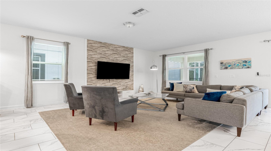 DAVENPORT, Florida 33896, 8 Bedrooms Bedrooms, ,5 BathroomsBathrooms,Residential,For Sale,CRUDEN BAY,0,MFRS5136558