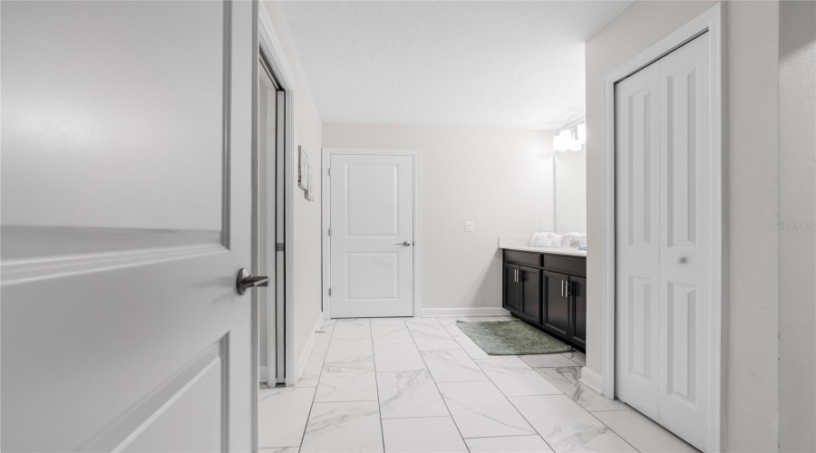 DAVENPORT, Florida 33896, 8 Bedrooms Bedrooms, ,5 BathroomsBathrooms,Residential,For Sale,CRUDEN BAY,0,MFRS5136558