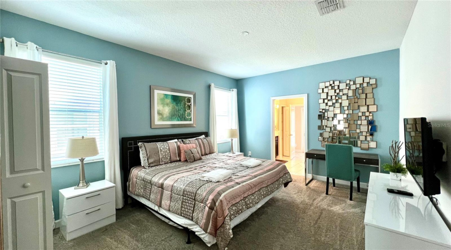 DAVENPORT, Florida 33896, 8 Bedrooms Bedrooms, ,5 BathroomsBathrooms,Residential,For Sale,INTERLOCKING,0,MFRS5099609