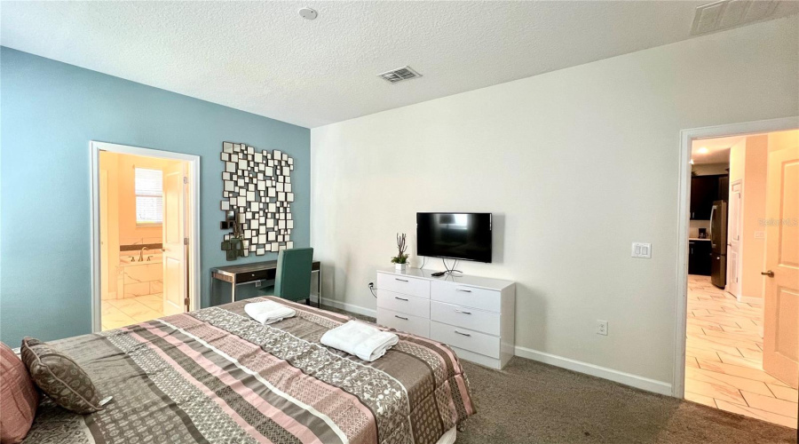 DAVENPORT, Florida 33896, 8 Bedrooms Bedrooms, ,5 BathroomsBathrooms,Residential,For Sale,INTERLOCKING,0,MFRS5099609