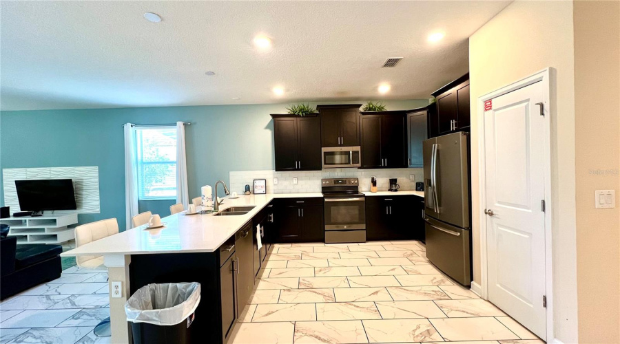 DAVENPORT, Florida 33896, 8 Bedrooms Bedrooms, ,5 BathroomsBathrooms,Residential,For Sale,INTERLOCKING,0,MFRS5099609