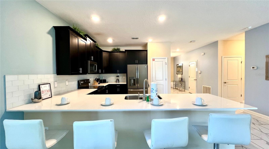 DAVENPORT, Florida 33896, 8 Bedrooms Bedrooms, ,5 BathroomsBathrooms,Residential,For Sale,INTERLOCKING,0,MFRS5099609