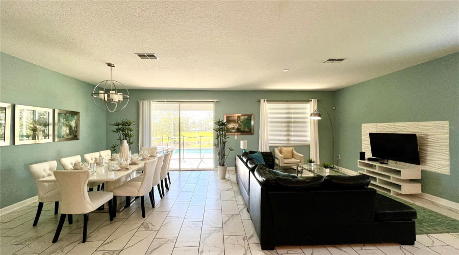 DAVENPORT, Florida 33896, 8 Bedrooms Bedrooms, ,5 BathroomsBathrooms,Residential,For Sale,INTERLOCKING,0,MFRS5099609