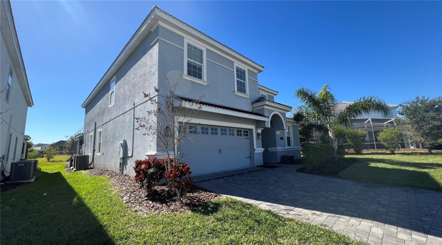 DAVENPORT, Florida 33896, 8 Bedrooms Bedrooms, ,5 BathroomsBathrooms,Residential,For Sale,INTERLOCKING,0,MFRS5099609
