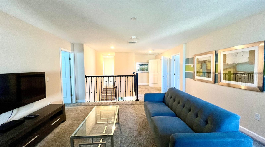 DAVENPORT, Florida 33896, 8 Bedrooms Bedrooms, ,5 BathroomsBathrooms,Residential,For Sale,INTERLOCKING,0,MFRS5099609