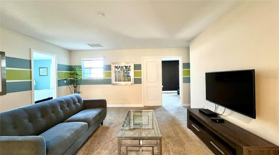 DAVENPORT, Florida 33896, 8 Bedrooms Bedrooms, ,5 BathroomsBathrooms,Residential,For Sale,INTERLOCKING,0,MFRS5099609
