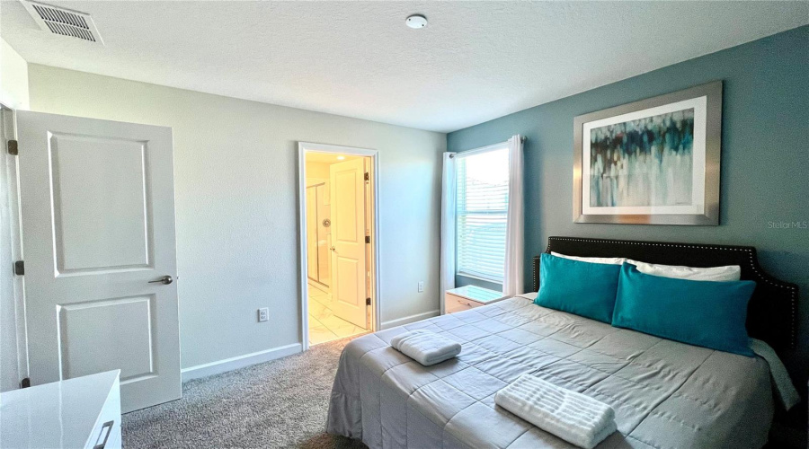 DAVENPORT, Florida 33896, 8 Bedrooms Bedrooms, ,5 BathroomsBathrooms,Residential,For Sale,INTERLOCKING,0,MFRS5099609