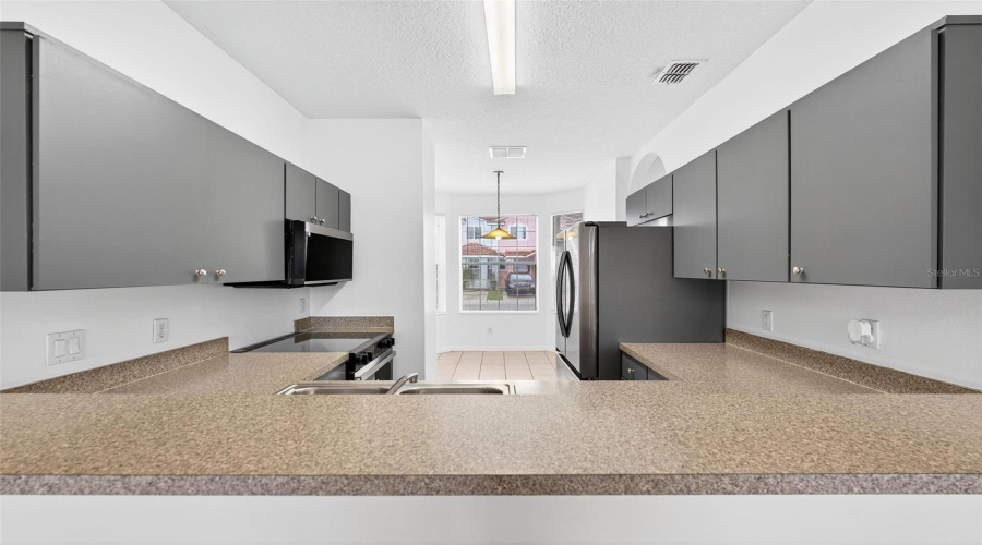 KISSIMMEE, Florida 34746, 3 Bedrooms Bedrooms, ,2 BathroomsBathrooms,Residential,For Sale,HEMINGWAY HOUSE,0,MFRO6351573