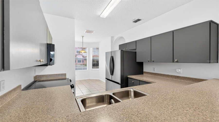KISSIMMEE, Florida 34746, 3 Bedrooms Bedrooms, ,2 BathroomsBathrooms,Residential,For Sale,HEMINGWAY HOUSE,0,MFRO6351573