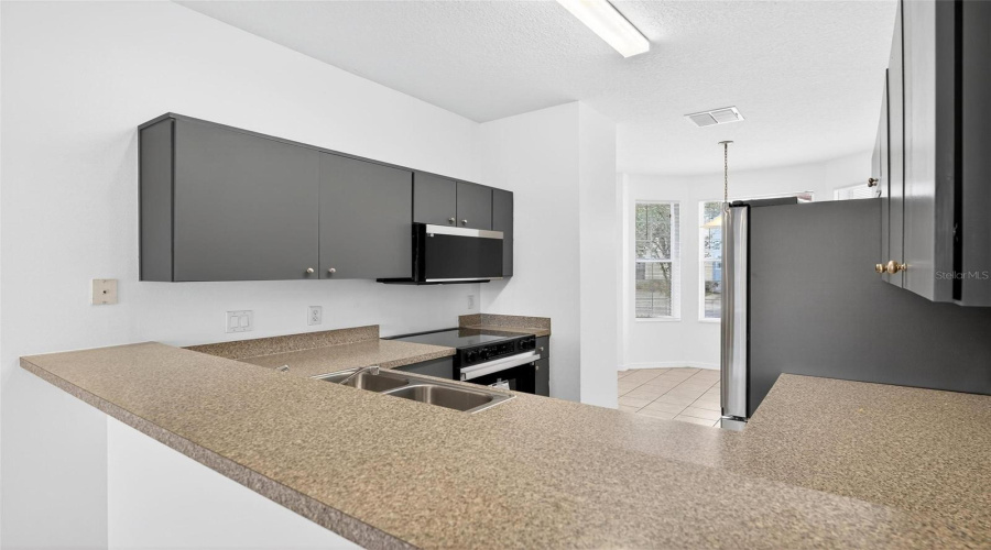 KISSIMMEE, Florida 34746, 3 Bedrooms Bedrooms, ,2 BathroomsBathrooms,Residential,For Sale,HEMINGWAY HOUSE,0,MFRO6351573