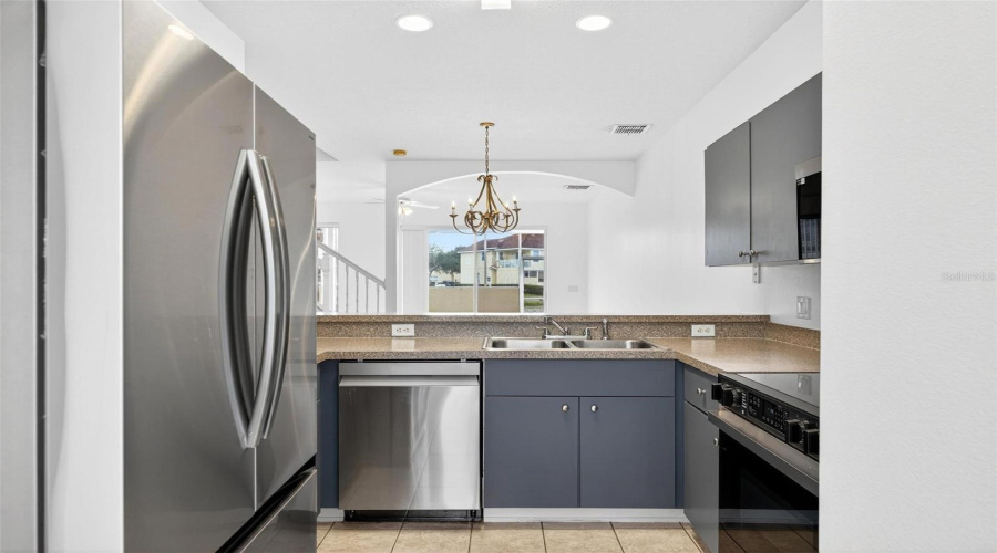 KISSIMMEE, Florida 34746, 3 Bedrooms Bedrooms, ,2 BathroomsBathrooms,Residential,For Sale,HEMINGWAY HOUSE,0,MFRO6351573