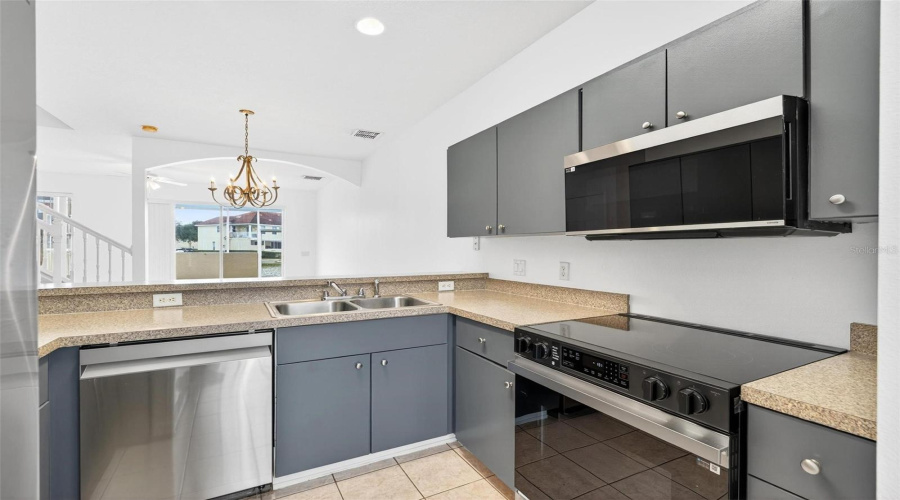 KISSIMMEE, Florida 34746, 3 Bedrooms Bedrooms, ,2 BathroomsBathrooms,Residential,For Sale,HEMINGWAY HOUSE,0,MFRO6351573