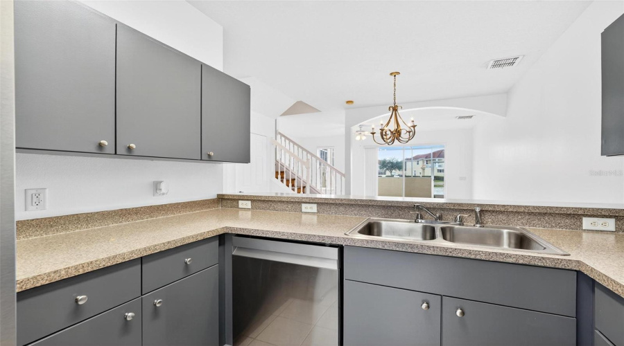 KISSIMMEE, Florida 34746, 3 Bedrooms Bedrooms, ,2 BathroomsBathrooms,Residential,For Sale,HEMINGWAY HOUSE,0,MFRO6351573