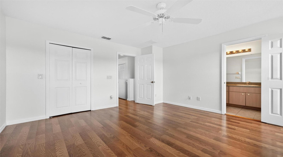 KISSIMMEE, Florida 34746, 3 Bedrooms Bedrooms, ,2 BathroomsBathrooms,Residential,For Sale,HEMINGWAY HOUSE,0,MFRO6351573