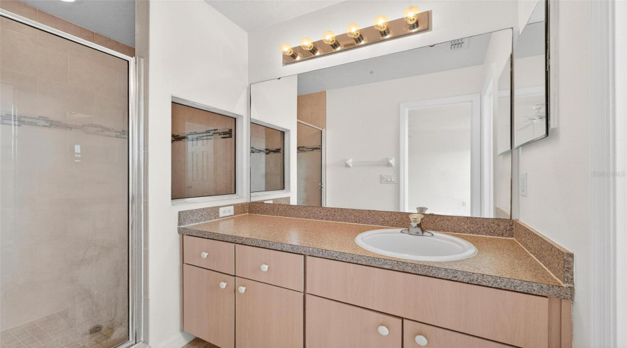 KISSIMMEE, Florida 34746, 3 Bedrooms Bedrooms, ,2 BathroomsBathrooms,Residential,For Sale,HEMINGWAY HOUSE,0,MFRO6351573