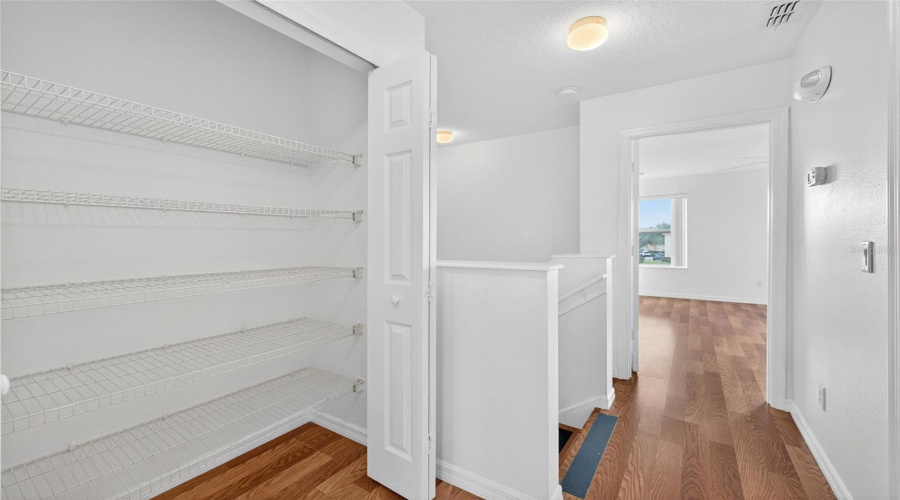 KISSIMMEE, Florida 34746, 3 Bedrooms Bedrooms, ,2 BathroomsBathrooms,Residential,For Sale,HEMINGWAY HOUSE,0,MFRO6351573