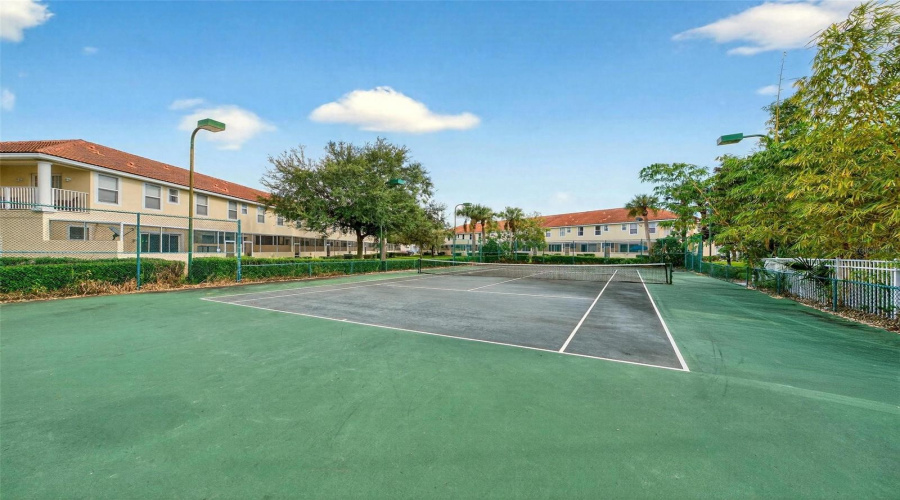 KISSIMMEE, Florida 34746, 3 Bedrooms Bedrooms, ,2 BathroomsBathrooms,Residential,For Sale,HEMINGWAY HOUSE,0,MFRO6351573