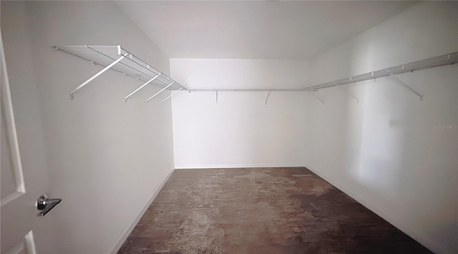 KISSIMMEE, Florida 34746, 4 Bedrooms Bedrooms, ,3 BathroomsBathrooms,Residential,For Sale,BIRNHAM WOOD,0,MFRO6350657