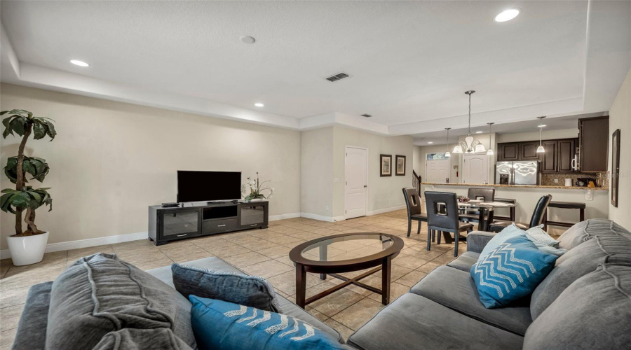 DAVENPORT, Florida 33896, 3 Bedrooms Bedrooms, ,2 BathroomsBathrooms,Residential,For Sale,ROSEVILLE,0,MFRO6352573