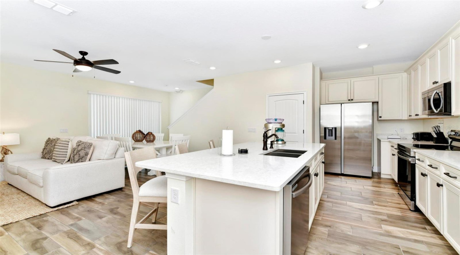 KISSIMMEE, Florida 34747, 3 Bedrooms Bedrooms, ,2 BathroomsBathrooms,Residential,For Sale,COCONUT,0,MFRO6352034