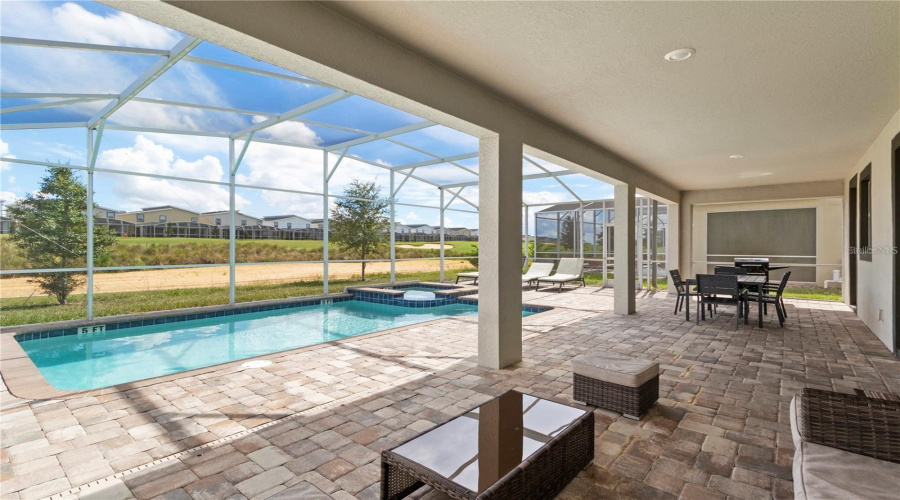 Pool & Spa