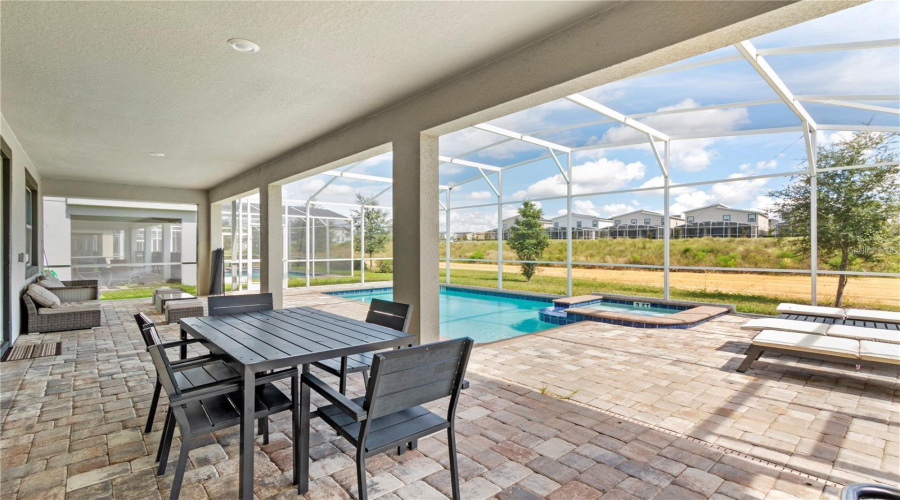 Pool & Spa