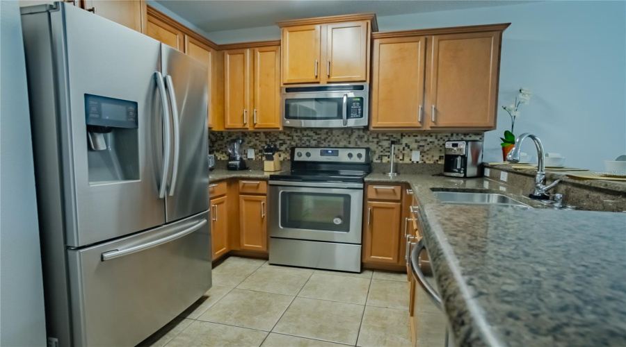 DAVENPORT, Florida 33896, 5 Bedrooms Bedrooms, ,4 BathroomsBathrooms,Residential,For Sale,CYPRESS POINTE,0,MFRO6352974