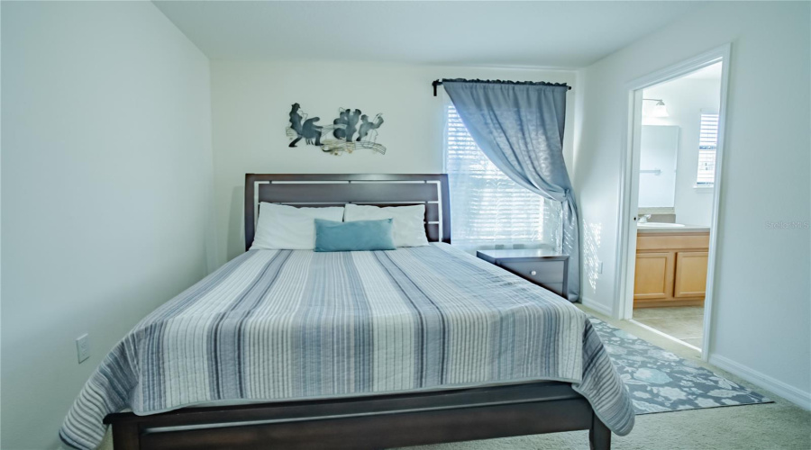 DAVENPORT, Florida 33896, 5 Bedrooms Bedrooms, ,4 BathroomsBathrooms,Residential,For Sale,CYPRESS POINTE,0,MFRO6352974
