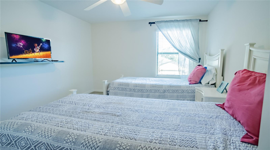DAVENPORT, Florida 33896, 5 Bedrooms Bedrooms, ,4 BathroomsBathrooms,Residential,For Sale,CYPRESS POINTE,0,MFRO6352974