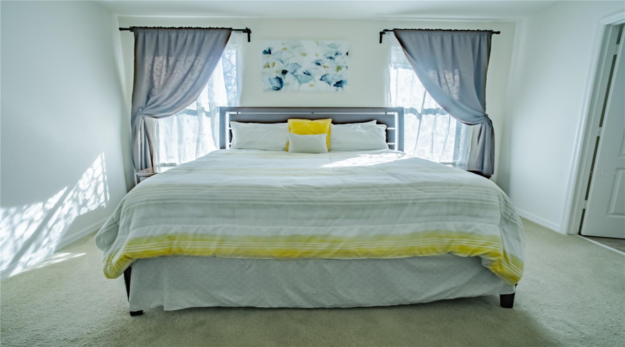 DAVENPORT, Florida 33896, 5 Bedrooms Bedrooms, ,4 BathroomsBathrooms,Residential,For Sale,CYPRESS POINTE,0,MFRO6352974