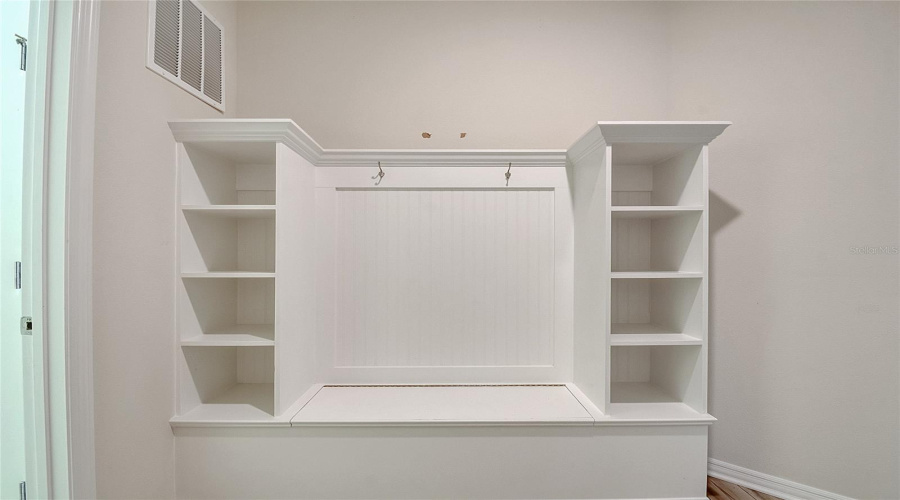 DAVENPORT, Florida 33897, 8 Bedrooms Bedrooms, ,6 BathroomsBathrooms,Residential,For Sale,LAVENDER,0,MFRS5136574