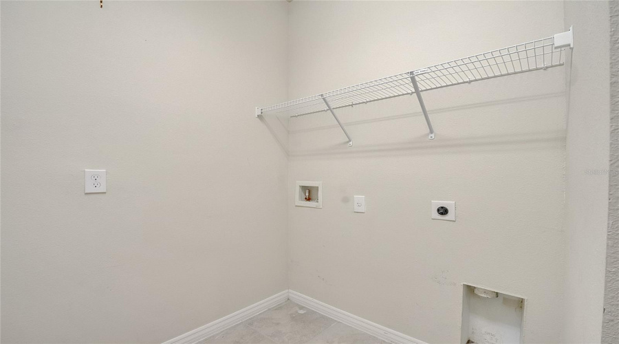 DAVENPORT, Florida 33897, 8 Bedrooms Bedrooms, ,6 BathroomsBathrooms,Residential,For Sale,LAVENDER,0,MFRS5136574