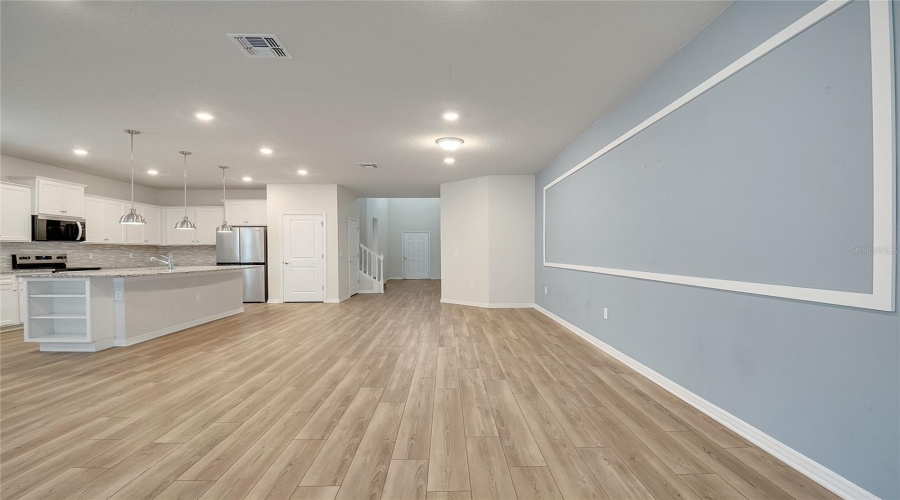 DAVENPORT, Florida 33897, 8 Bedrooms Bedrooms, ,6 BathroomsBathrooms,Residential,For Sale,LAVENDER,0,MFRS5136574