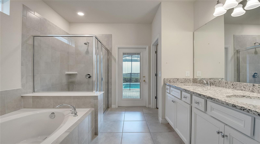 DAVENPORT, Florida 33897, 8 Bedrooms Bedrooms, ,6 BathroomsBathrooms,Residential,For Sale,LAVENDER,0,MFRS5136574