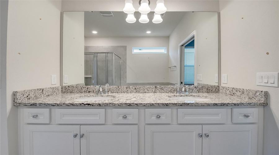 DAVENPORT, Florida 33897, 8 Bedrooms Bedrooms, ,6 BathroomsBathrooms,Residential,For Sale,LAVENDER,0,MFRS5136574