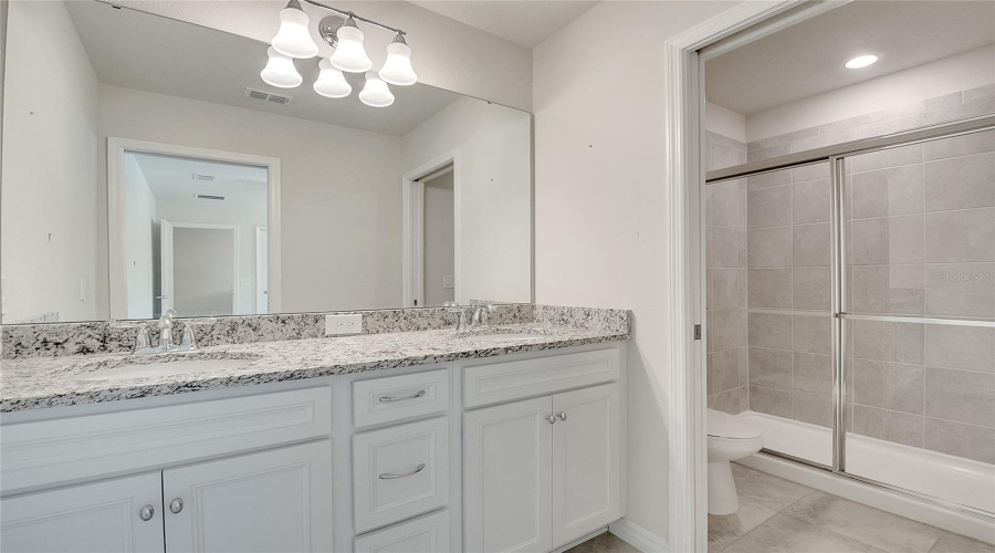 DAVENPORT, Florida 33897, 8 Bedrooms Bedrooms, ,6 BathroomsBathrooms,Residential,For Sale,LAVENDER,0,MFRS5136574