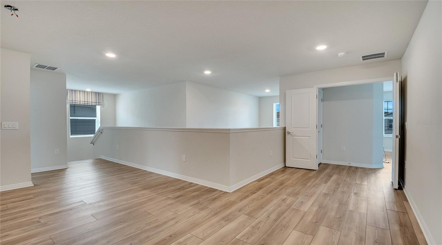 DAVENPORT, Florida 33897, 8 Bedrooms Bedrooms, ,6 BathroomsBathrooms,Residential,For Sale,LAVENDER,0,MFRS5136574