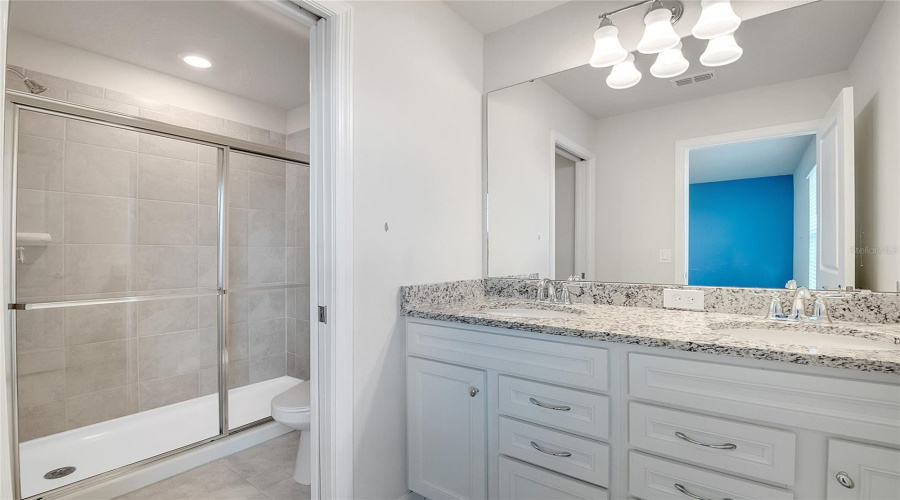 DAVENPORT, Florida 33897, 8 Bedrooms Bedrooms, ,6 BathroomsBathrooms,Residential,For Sale,LAVENDER,0,MFRS5136574