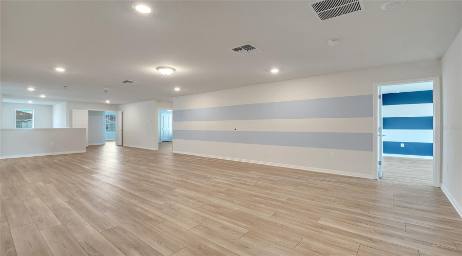 DAVENPORT, Florida 33897, 8 Bedrooms Bedrooms, ,6 BathroomsBathrooms,Residential,For Sale,LAVENDER,0,MFRS5136574