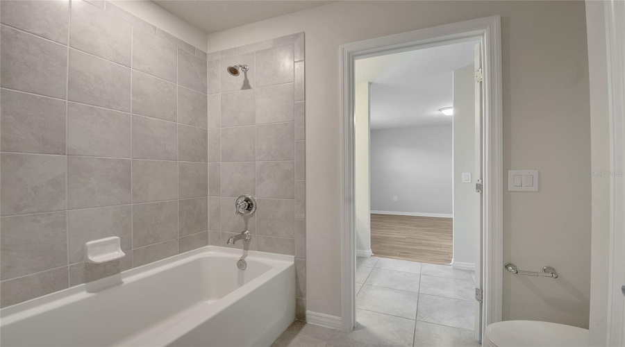 DAVENPORT, Florida 33897, 8 Bedrooms Bedrooms, ,6 BathroomsBathrooms,Residential,For Sale,LAVENDER,0,MFRS5136574