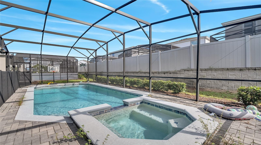 DAVENPORT, Florida 33897, 8 Bedrooms Bedrooms, ,6 BathroomsBathrooms,Residential,For Sale,LAVENDER,0,MFRS5136574