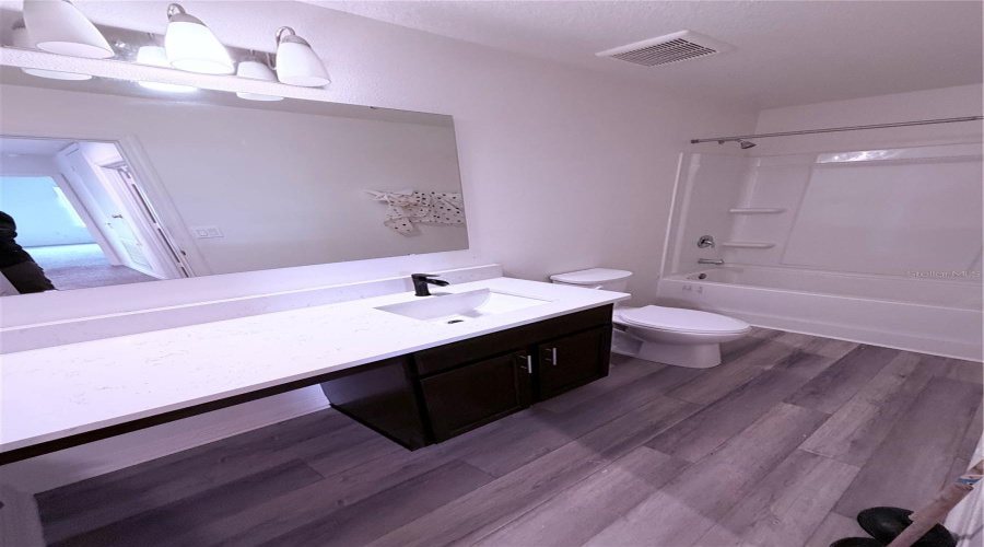 UpStairs bathroom